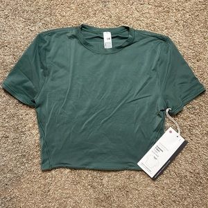 Lululemon BNWT Nulu Cropped Crewneck T-Shirt in Medium Forest- Size Small